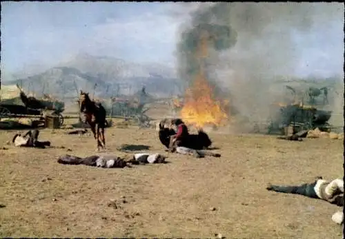 Ak Filmszene aus Unter Geiern, Karl May, brennender Treck