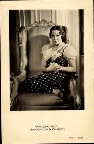 Ak Schauspielerin Franziska Gaal, Portrait, Skandal in Budapest