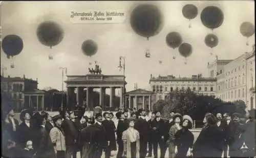 Ak Berlin Mitte, Brandenburger Tor, Internationale Ballon-Wettfahrten, 1908