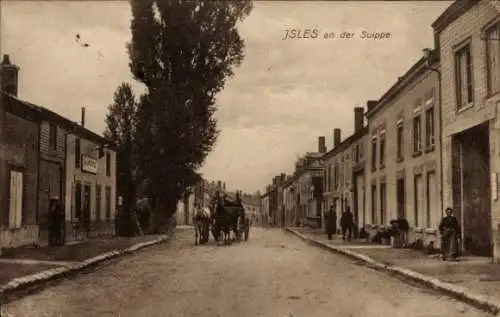 Ak Isles sur Suippe Marne, Straßenpartie