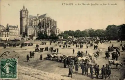 Ak Le Mans Sarthe, Place des Jacobins auf einem Tagesspaziergang