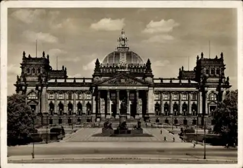Ak Berlin Tiergarten, Reichstagsgebäude