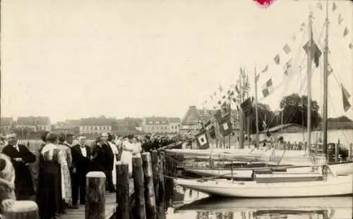 Foto Ak Nordseebad Cuxhaven, Hafen, Boote