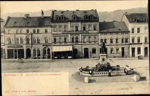 Ak Sebnitz Sächsische Schweiz, Markt mit Bismarckdenkmal