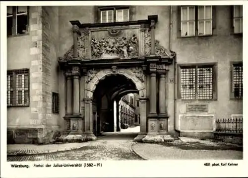 Ak Würzburg am Main Unterfranken, Portal der Julius-Universität