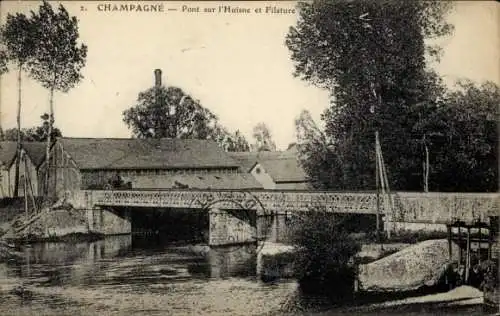 Ak Champagné Sarthe, Pont sur l'Huisne, Filature