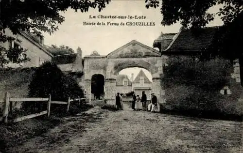 Ak La Chartre sur Loir Sarthe, Entree de la Ferme de Crouzilles