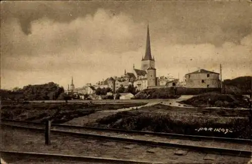 Ak Tallinn Reval Estland, Totalansicht von der Nordwestseite, Kirchturm