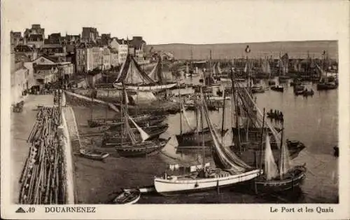 Ak Douarnenez Finistère, le Port et les Quais