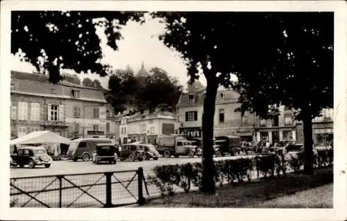 Ak Sainte Menehould Marne, Place d'Austerlitz