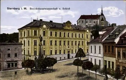 Ak Sternberg in Mecklenburg Vorpommern, Bezirkshauptmannschaft und Schloss