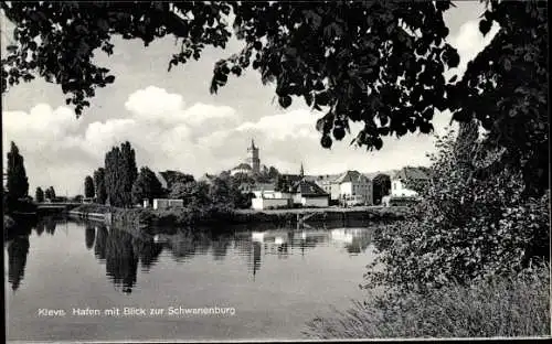 Ak Kleve am Niederrhein, Hafen mit Blick zur Schwanenburg