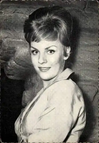 Ak Schauspielerin Heidi Brühl, Portrait