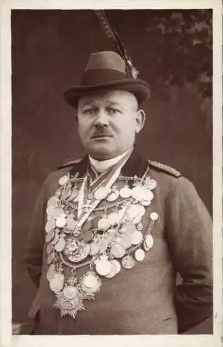 Foto Ak W. Schleh..., 1. Vorsitzender Schützenverein, Elmkönig, Großer Schützenkönig 1931, Portrait