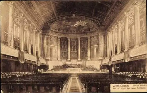 Ak Wiesbaden am Rhein, Neues Kurhaus, Innenansicht, Großer Konzertsaal mit Orgel