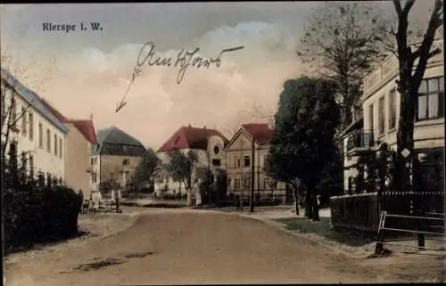 Ak Kierspe Sauerland, Straßenpartie, Häuser