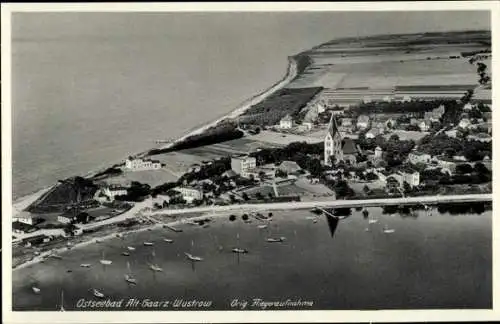 Ak Ostseebad Alt Gaarz Rerik, Blick auf den Ort, Fliegeraufnahme