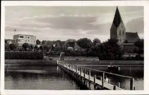 Ak Ostseebad Rerik im Kreis Rostock, Kurhaus und Kirche, Seesteg