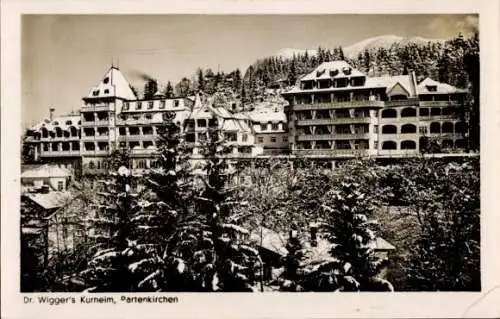 Ak Garmisch Partenkirchen in Oberbayern, Dr Wiggers Kurheim im Winter