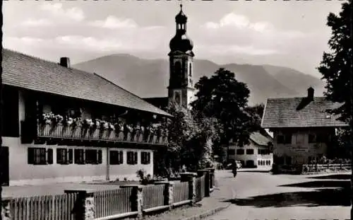 Ak Lenggries in Oberbayern, Kirche, Teilansicht