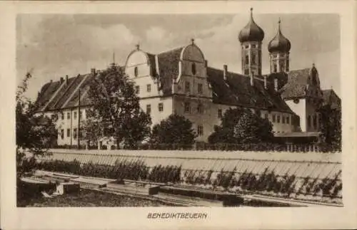 Ak Benediktbeuern in Oberbayern, Teilansicht, Türme