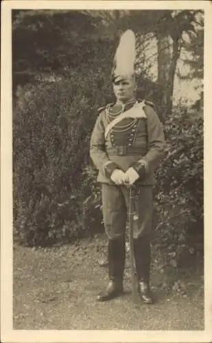 Foto Ak Deutscher Soldat in Paradeuniform, Standportrait