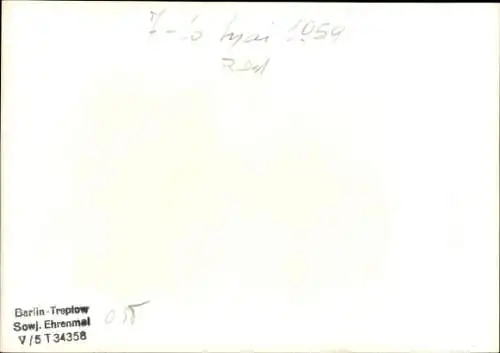 Foto Ak Berlin Treptow, Sowjetisches Ehrenmal