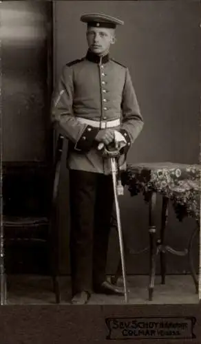 CdV Colmar Elsass, Deutscher Soldat in Uniform, Standportrait