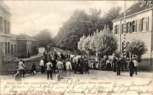 Ak Lockstedt in Holstein, Lockstedter Lager, Jäger Fahnen abbringend