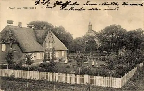 Ak Niebüll in Nordfriesland, Blick auf Haus mit Garten, Kirche