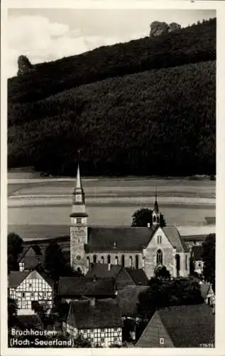 Ak Bruchhausen Olsberg im Sauerland, Teilansicht, Kirche, Bruchhauser Steine