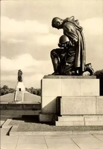 Ak Berlin Treptow, Sowjetisches Ehrenmal, Teilansicht