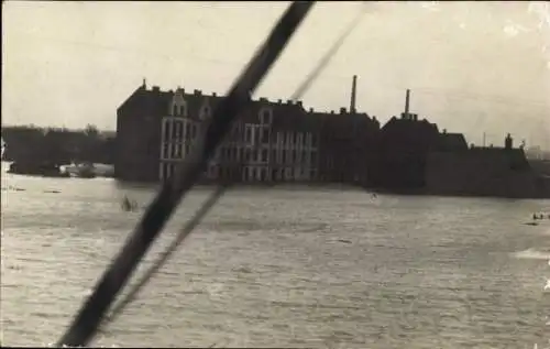 Foto Ak Homberg Duisburg im Ruhrgebiet, Hochwasser, 1920