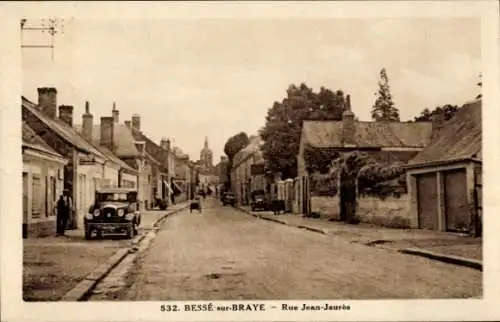 Ak Bessé sur Braye Sarthe, Rue Jean-Jaures