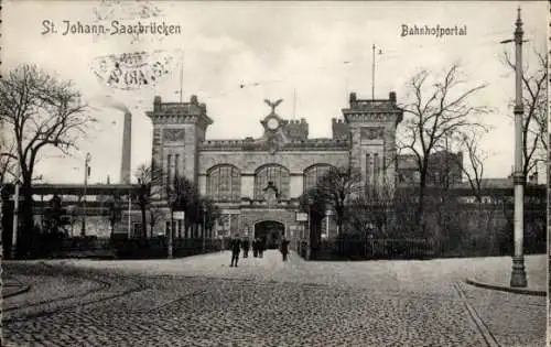 Ak St. Johann Saarbrücken im Saarland, Bahnhofportal