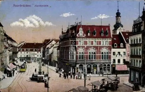 Ak Saarbrücken, Marktplatz, Brunnen, Straßenbahn