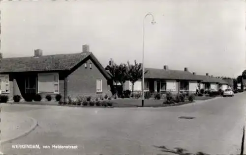 Ak Werkendam Nordbrabant, van Heldenstraat