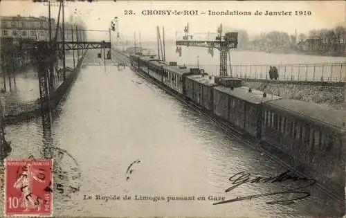 Ak Choisy le Roi Val de Marne, Überschwemmung 1910, Limoges Rapid durchquert den Bahnhof