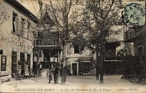 Ak Chennevières Val de Marne, La Cour de la Hostellerie de Eau de France