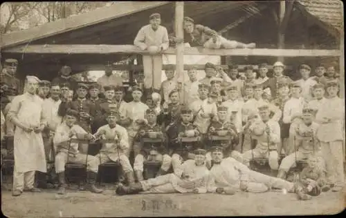 Foto Ak Wünsdorf Zossen in Brandenburg, Truppenübungsplatz, Deutsche Soldaten in Uniform, Kantine