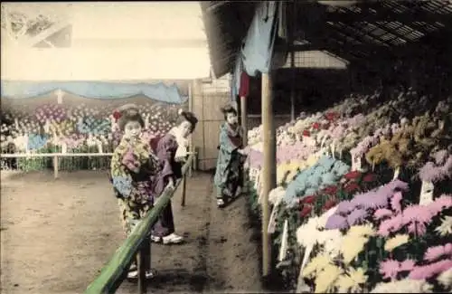 Ak Japanerinnen auf dem Markt, Blumen, Marktstand, Japanische Volkstracht