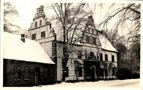 Ak Husum in Nordfriesland, Giebelhaus im Winter