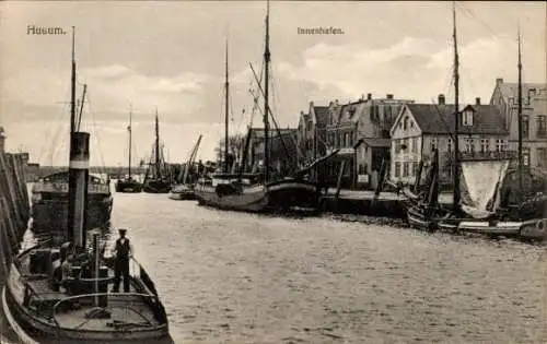 Ak Husum in Nordfriesland, Innenhafen, Segelboote, Handlung von Clausen