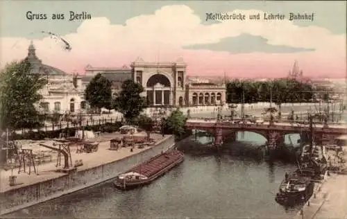 Ak Berlin Tiergarten Moabit, Moltkebrücke. Lehrter Bahnhof, Lastenschiffe