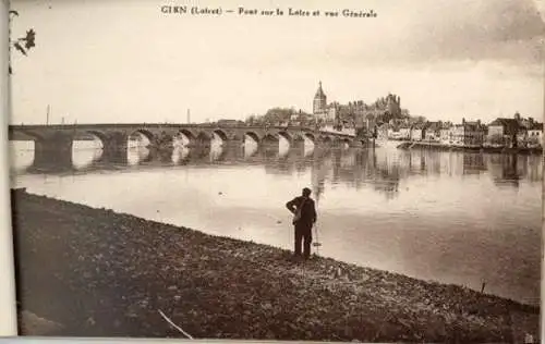 kleines Album Souvenir Gien Loiret, 12 Bilder. Abgebildet: Deckblatt und 4 Bilder