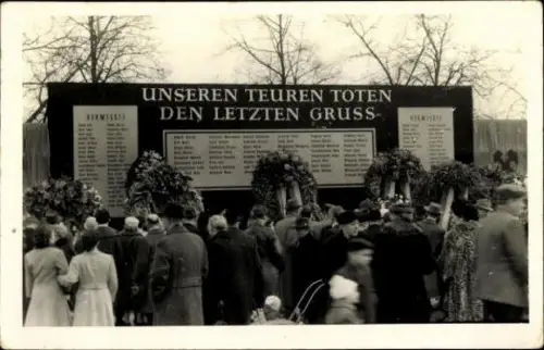 Set von 4 Foto Zwickau, Trauerfeier des Grubenunglücks, 1960