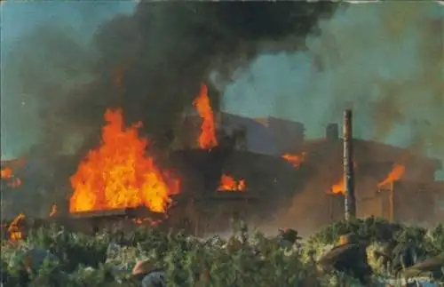 Sammelbild Karl May, Filszene Winnetou III, Unter Geiern, Nr. 178, Pueblo der Apatschen in Brand