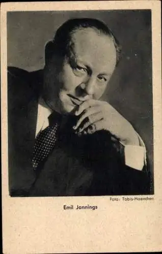 Ak Schauspieler Emil Jannings, Portrait im Anzug