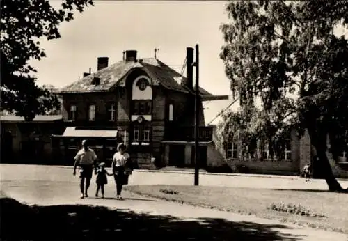 Ak Ostseebad Ahlbeck Heringsdorf auf Usedom, Bahnhof