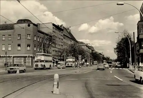 Ak Berlin Weißensee, Klement Gottwald Allee, Verkehr, Busse